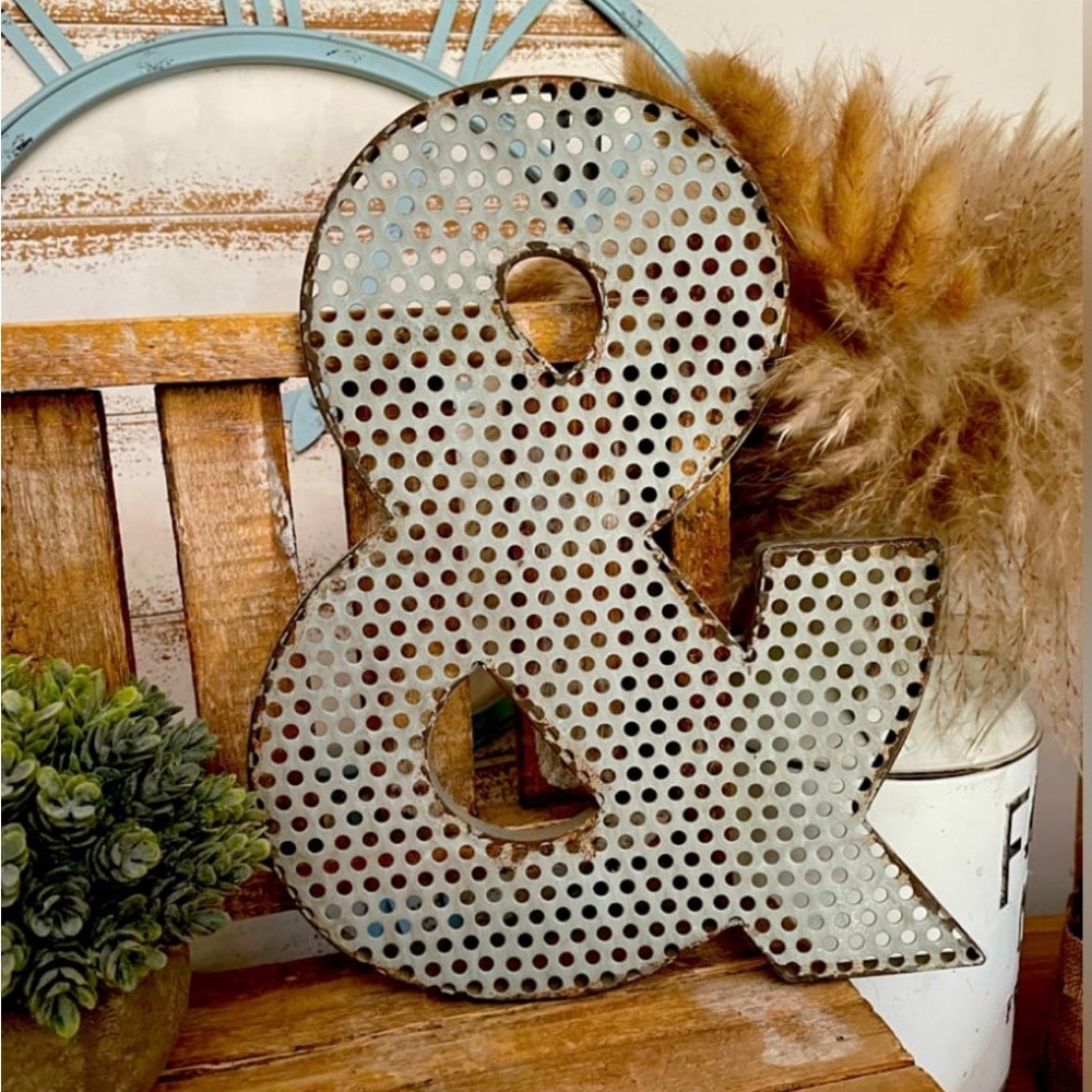 Farmhouse Rustic 11” Wall Decor Monogram Metal Letter & NWT!